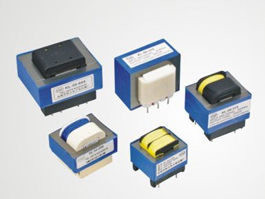 十屆全國(guó)人大常委會(huì)副委員長(zhǎng)顧秀蓮參加第十六屆中國(guó)質(zhì)量高層論壇